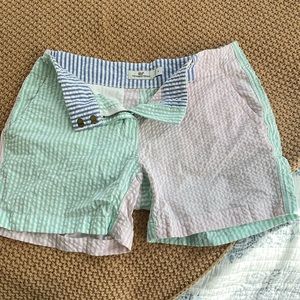 Vineyard Vines Striped Shorts Size 4